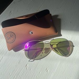 NEW RAY BAN AVIATOR SUNGLASSES